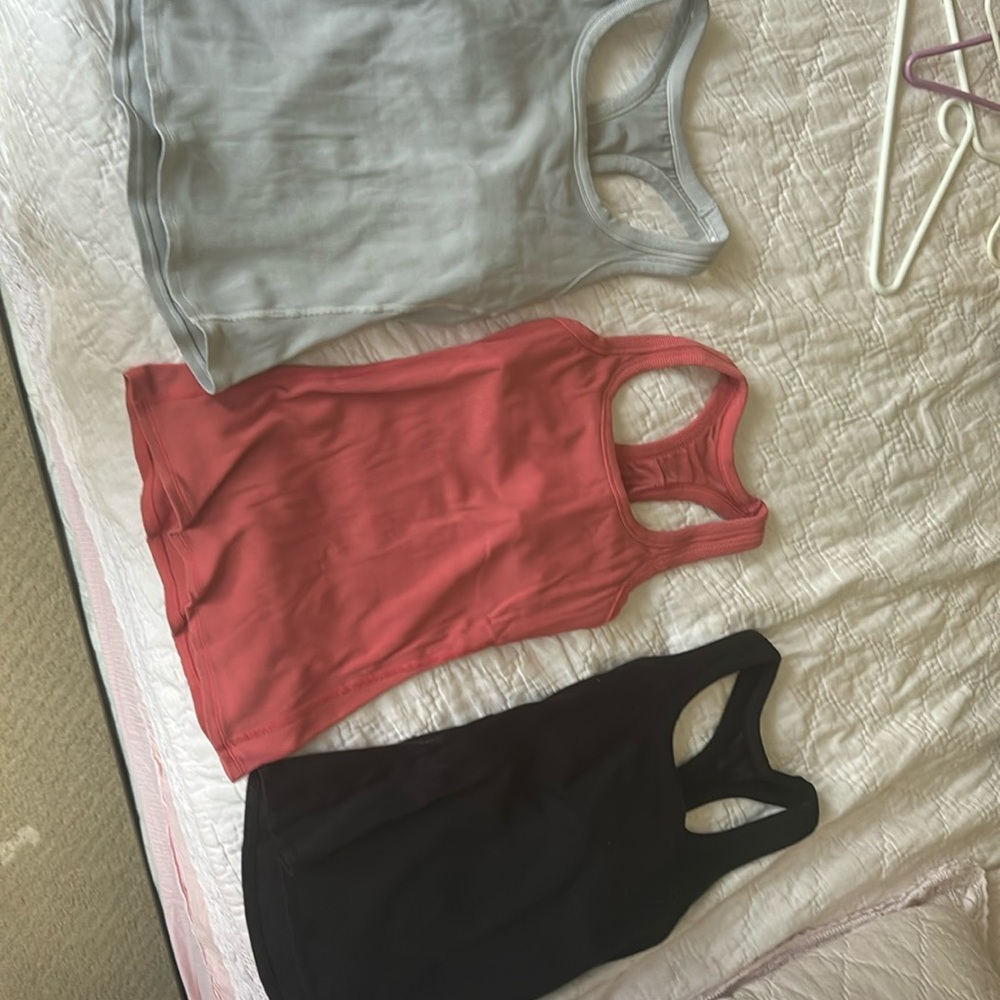 Alo ribbed tanks